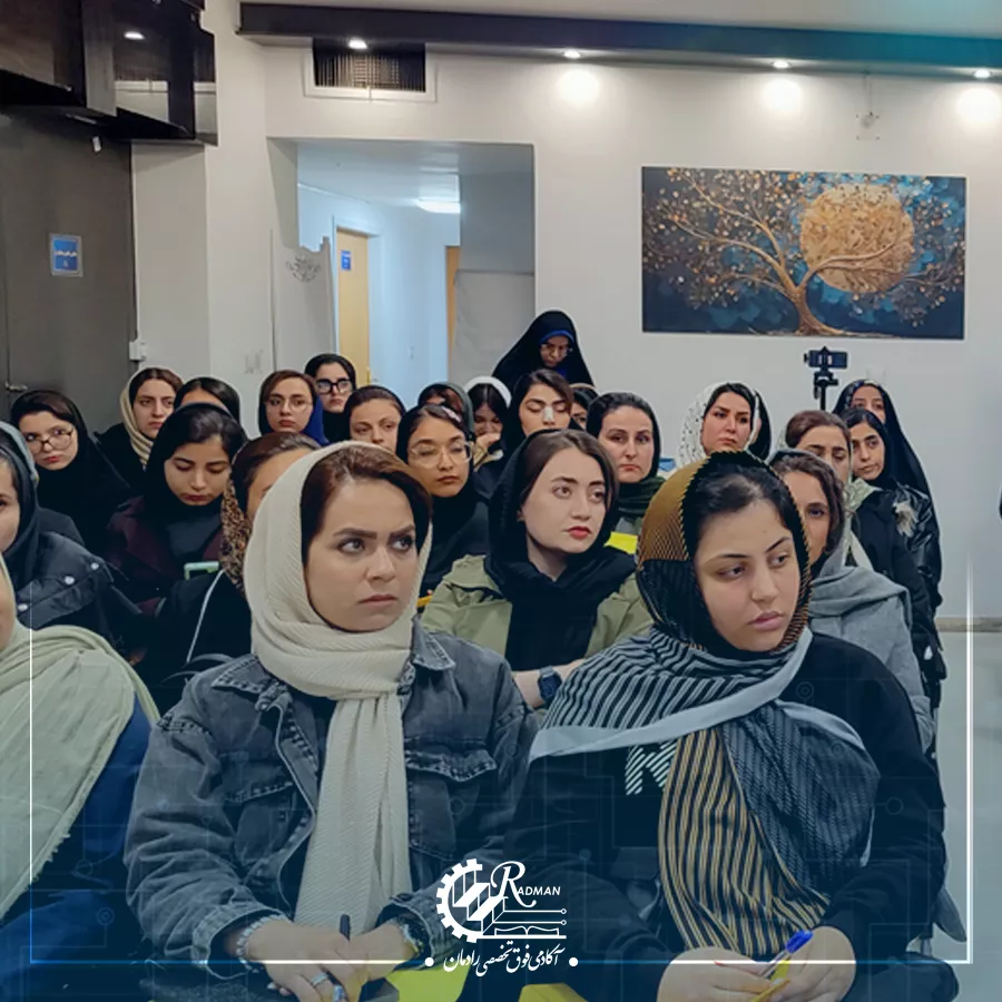 ابزارهای هوش مصنوعی در بازاریابی فروش و مدیریت