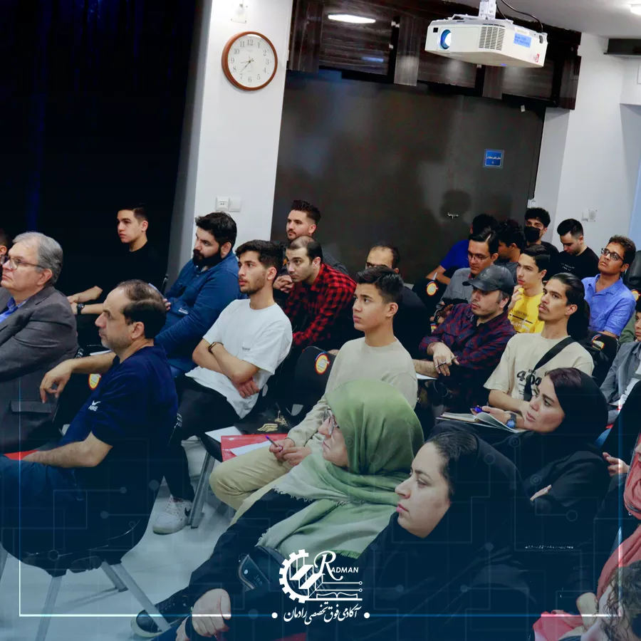 ابزارهای هوش مصنوعی در بازاریابی فروش و مدیریت