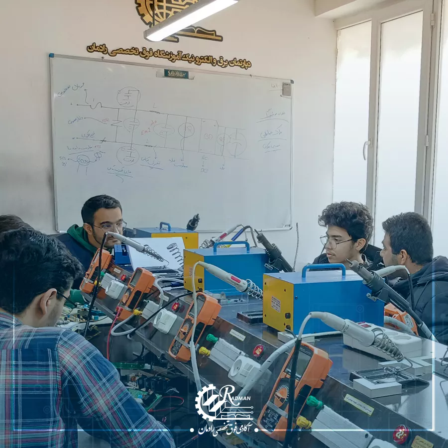 کلاس آموزش الکترونیک کاربردی