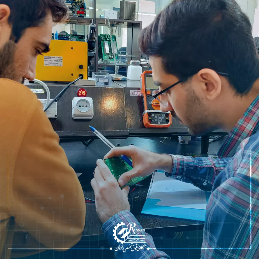 کلاس آموزش الکترونیک کاربردی